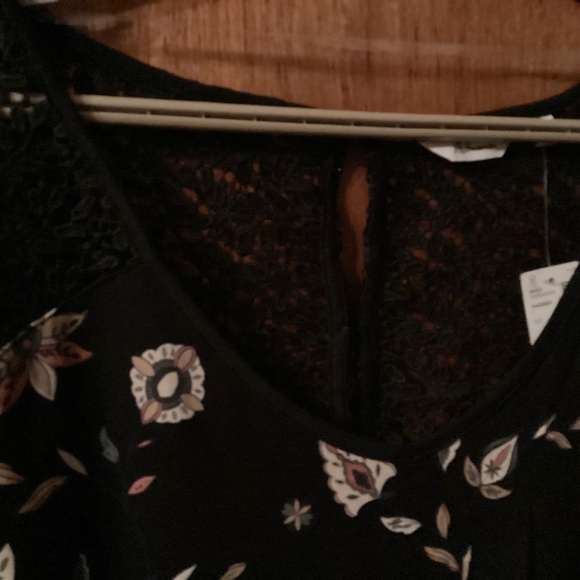 Women’s top - Picture 3 of 3